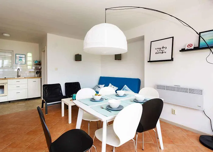 شقة In - Insel Krk 43300 مالينسكا